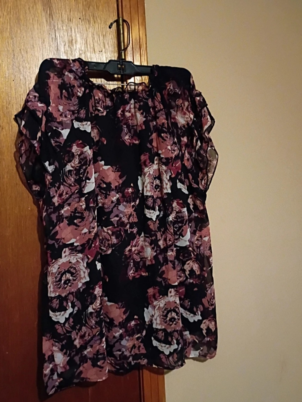 Notations Black Floral Off-Shoulder Blouse with Rose Print